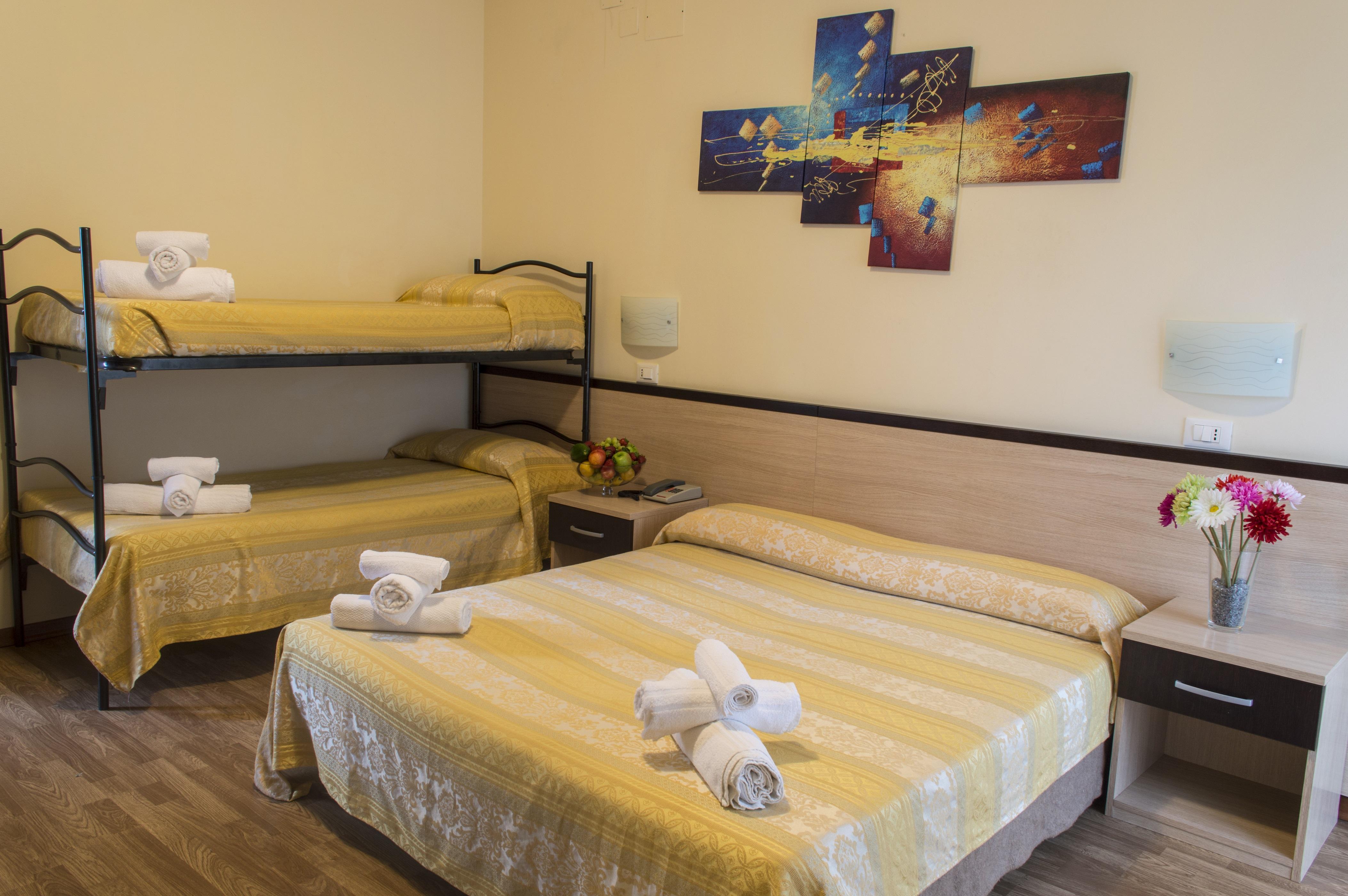 Hotel Orizzonti リミニ エクステリア 写真