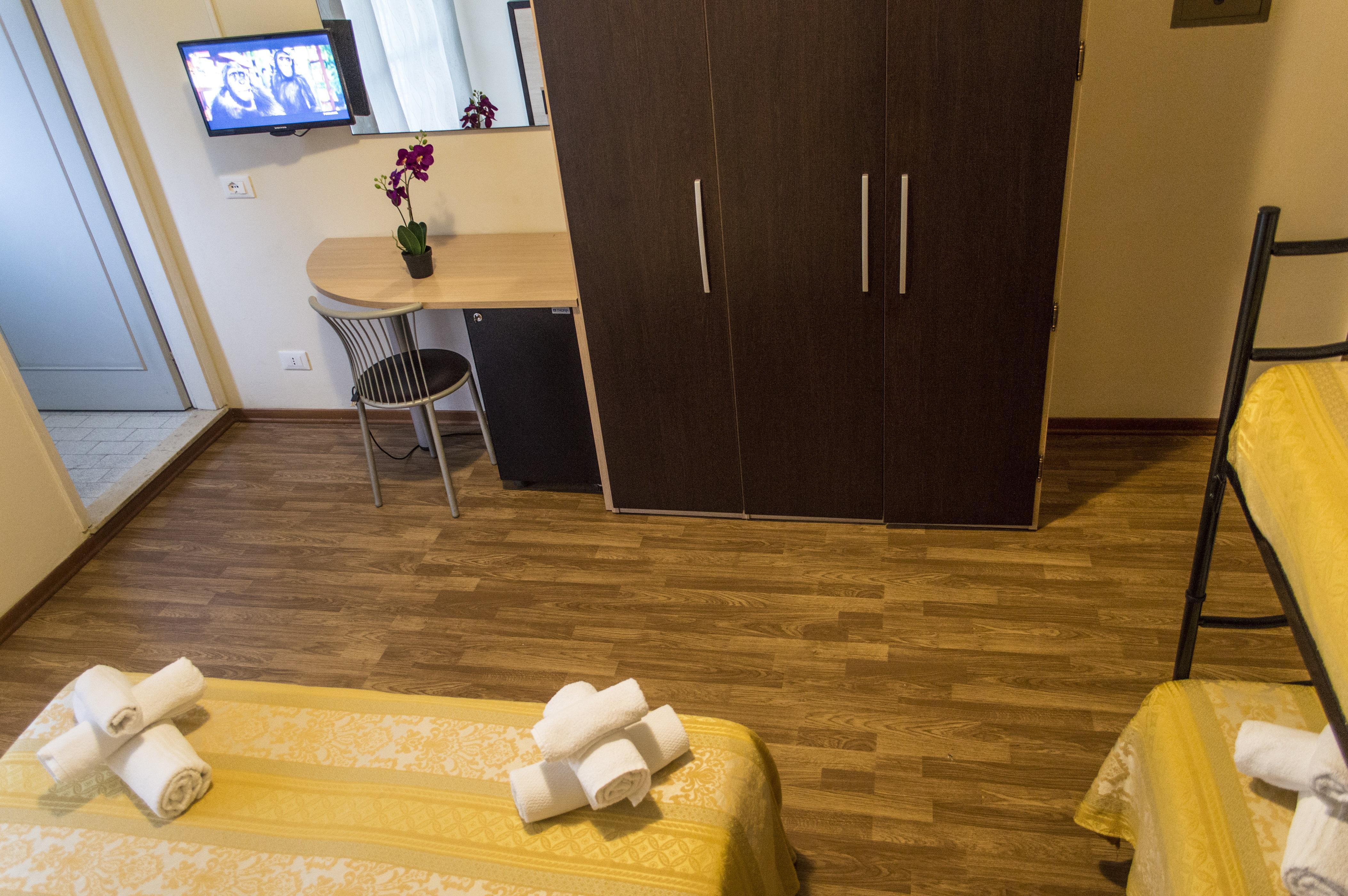 Hotel Orizzonti リミニ エクステリア 写真